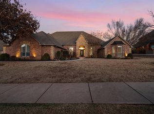 2800 Warwick Pl, Edmond, OK 73013