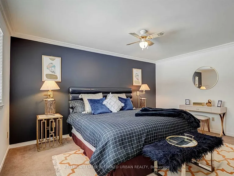 135 Jennifer Cres — Photo 19