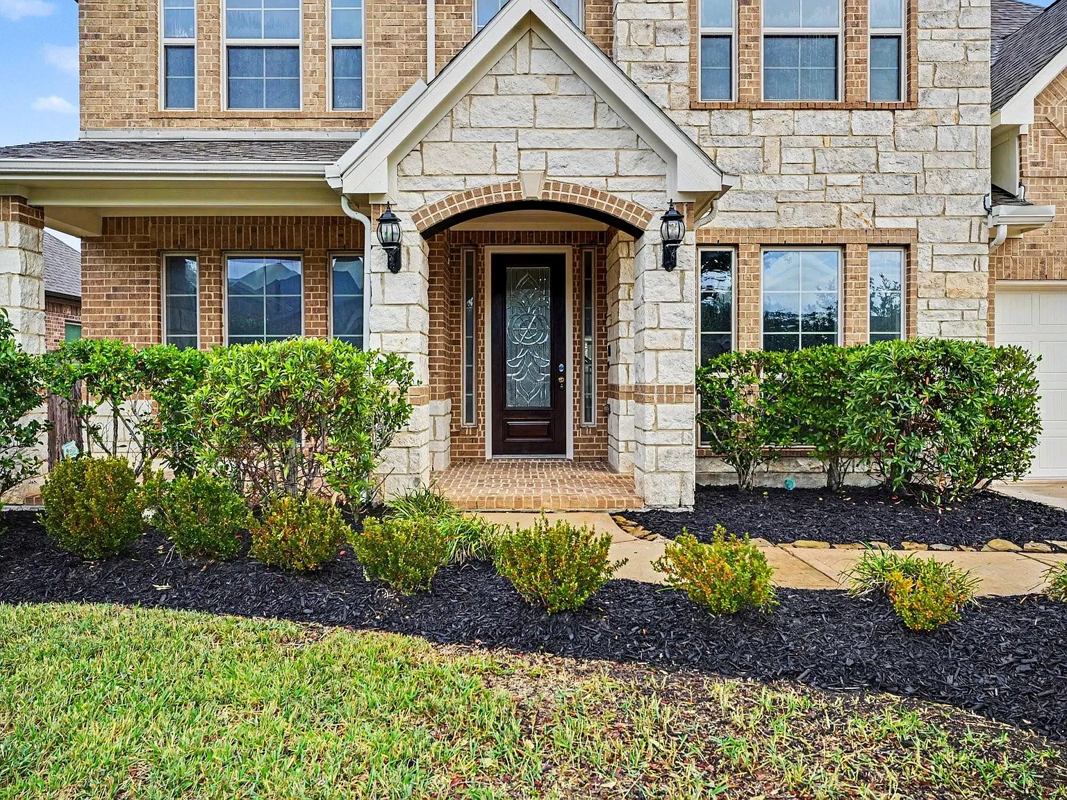 4 bed, 3.5 bath, 3138 sqft, $3,500 — Photo 3