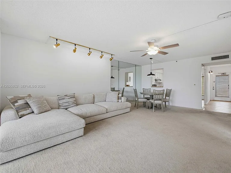14623 Bonaire Blvd #405 — Photo 15