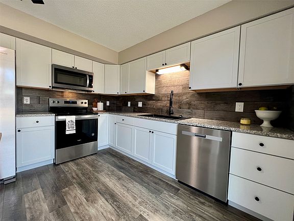 5th image of 1322 Hunter Dr