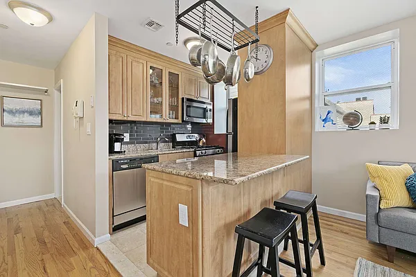 Sold by Compass | media 5