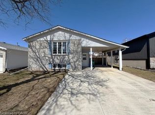 19 Memory Ln, Cambridge, ON N3C3X7