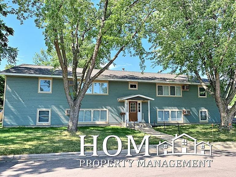 311 E Watonwan St — Photo 1