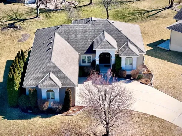 4481 SW Raintree Shore Dr, Lees Summit, MO 64082