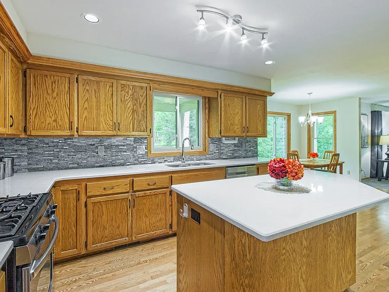 7126 New Washburn Way — Photo 15