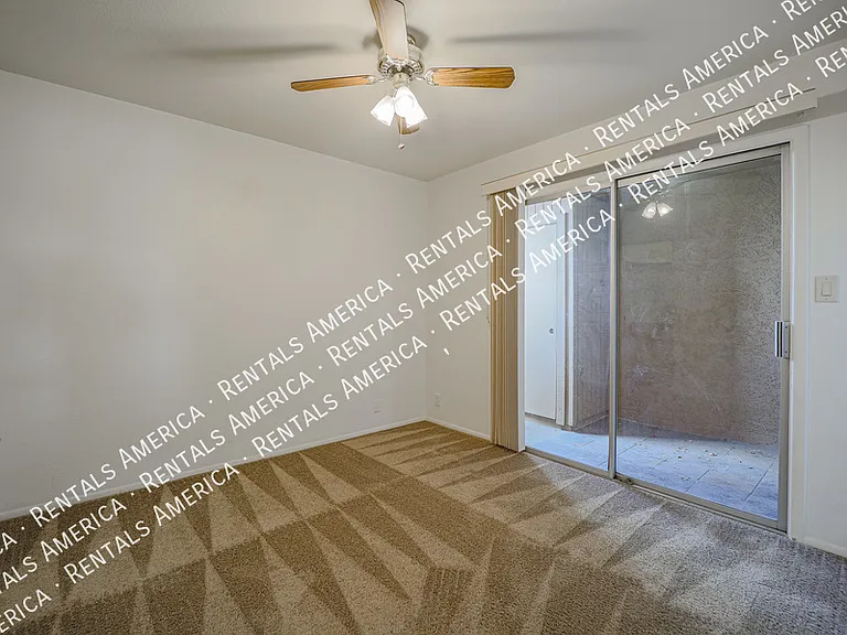 317 W Hononegh Dr #5 — Photo 14
