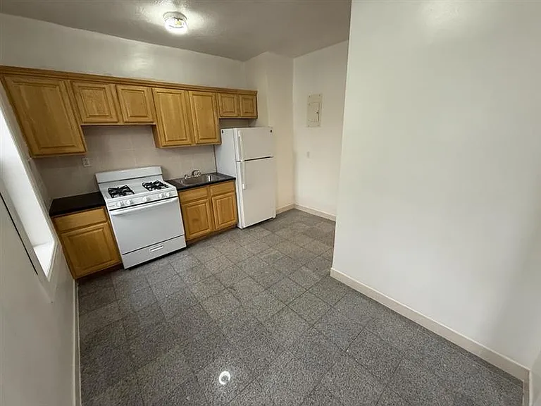 144-24 37th Ave #3L — Photo 3