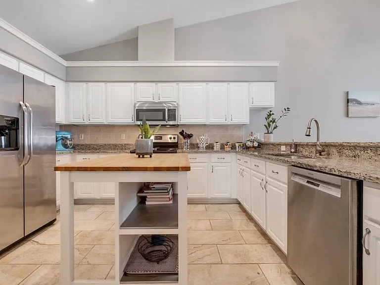 1142 Landings Loop — Photo 9
