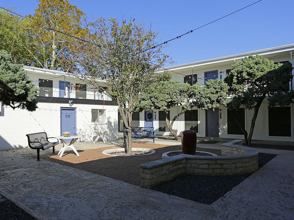 Soco at Alpine Outdoor common area and exterior building