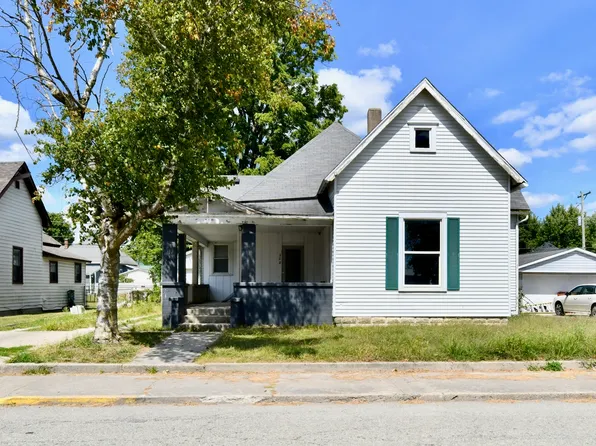 208 E Sherman St, Windfall, IN 46076