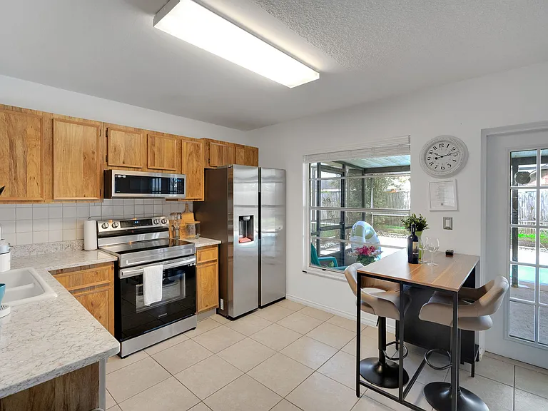 1045 Axlewood Cir — Photo 3