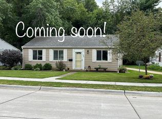 3800 11th Ave, Moline, IL 61265