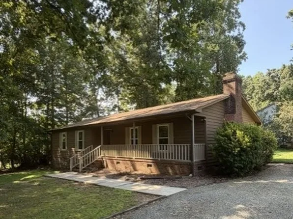 2723 Meadow Oaks Dr, Haw River, NC 27258