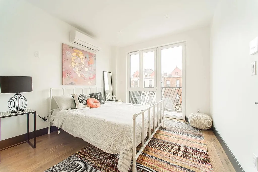 832 Lexington Avenue — Photo 1