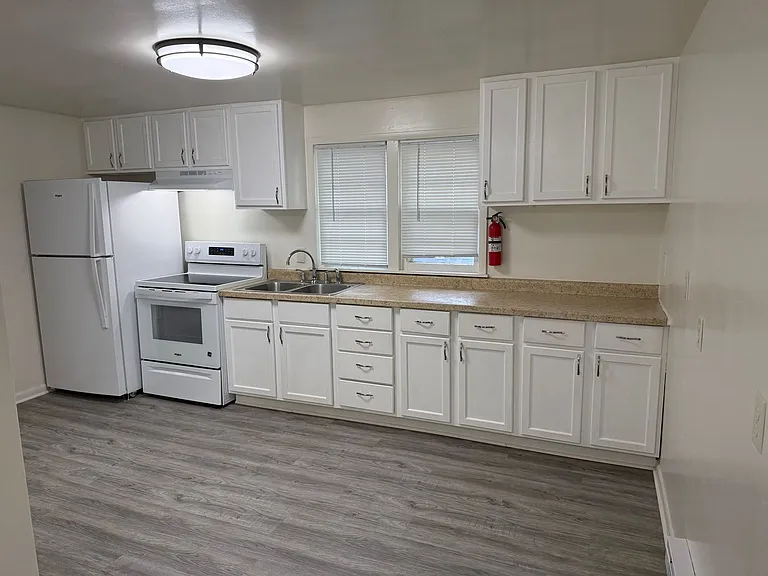 1034 Getty St — Photo 12