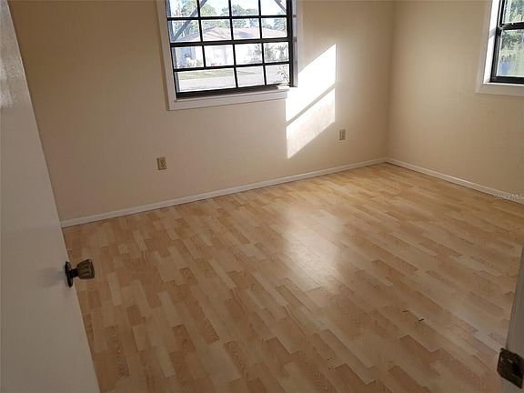 4th image of 1071 Piedmont Rd