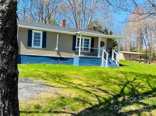 147 Camellia Garden St, Morganton, NC 28655