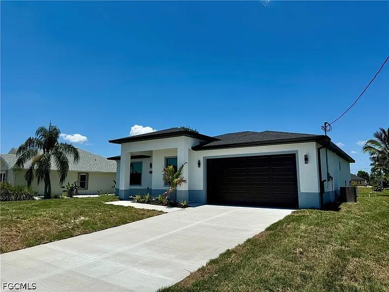 1208 NW 25th Pl — Photo 3