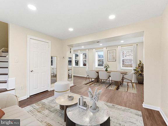 3rd image of 2976 N Congress Rd