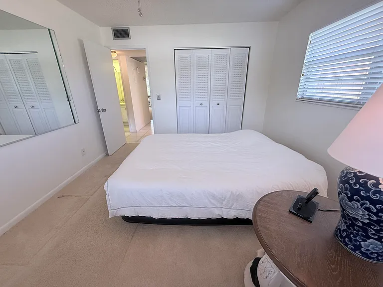 52 Mansfield Dr #B — Photo 24