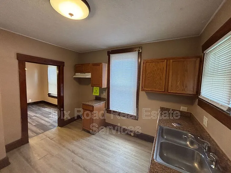 711 Cleveland Ave — Photo 8
