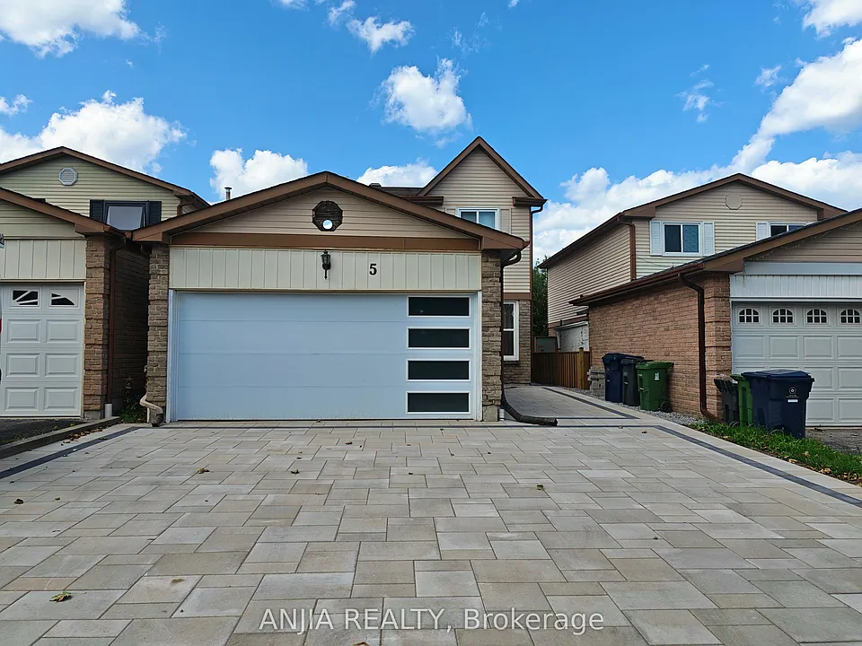 5 Muirlands Dr