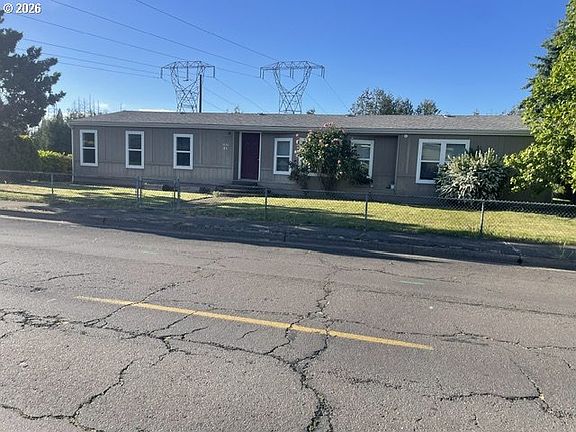 2nd image of 5660 Daisy St Space 31
