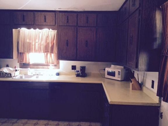 2nd image of 1521 Lowell Dr
