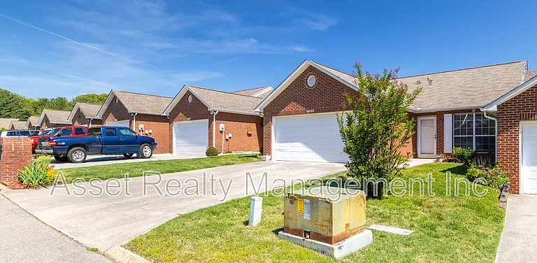 4405 Greenfern Way #1 — Photo 4