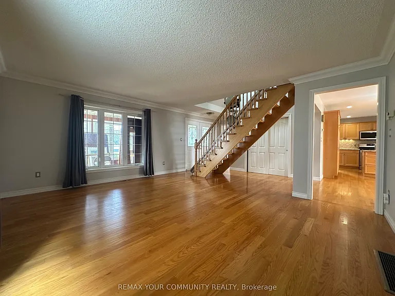 203 Lake Dr E — Photo 14