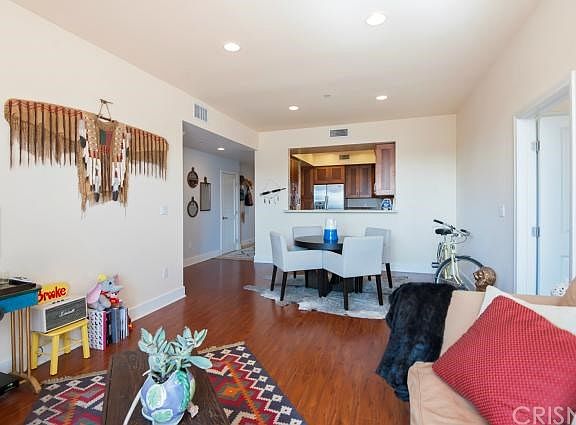 5th image of 11722 Ohio Ave APT 303