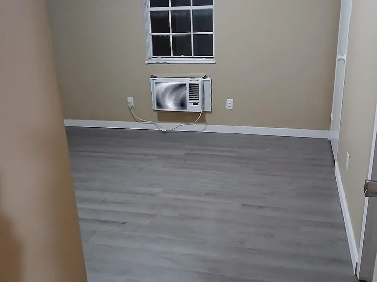 204 N Warren St — Photo 13