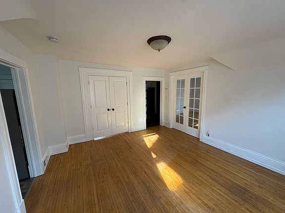 3rd image of 1826 Pierce St NE #2