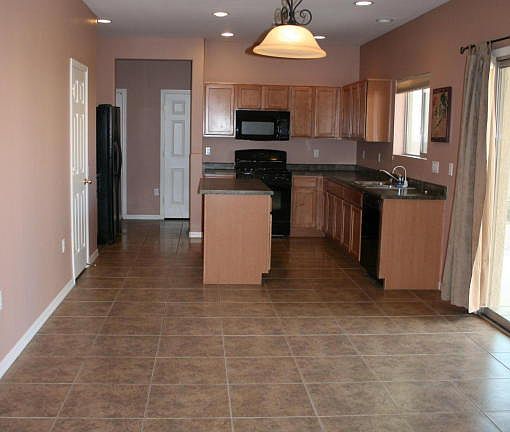 3rd image of 871 W Vuelta Granadina