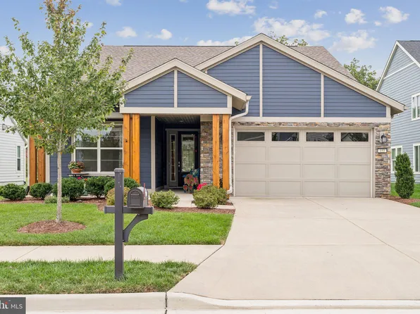 153 Song Sparrow Dr, Lake Frederick, VA 22630