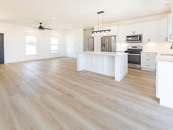 4th image of 5004 N Zoie Way