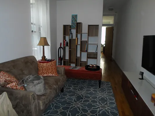 Rented by Sky Management | media 60