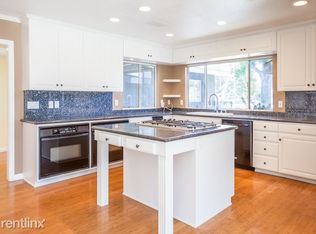 2112 Dover Dr, Newport Beach, CA 92660