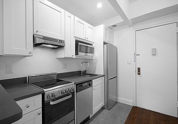 4th image of 24 5th Ave APT 503