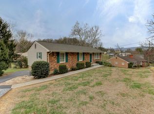 1831 McVitty Rd, Salem, VA 24153