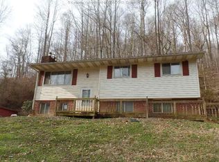 1494 Clio Rd, Clendenin, WV 25045