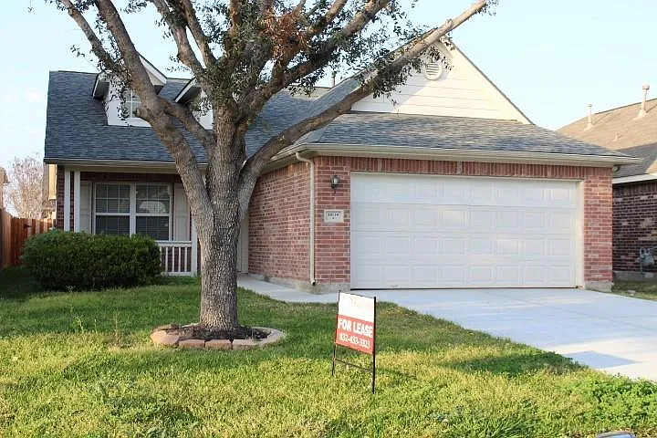 3 bed, 2.0 bath, 1538 sqft, $2,050 — Photo 3