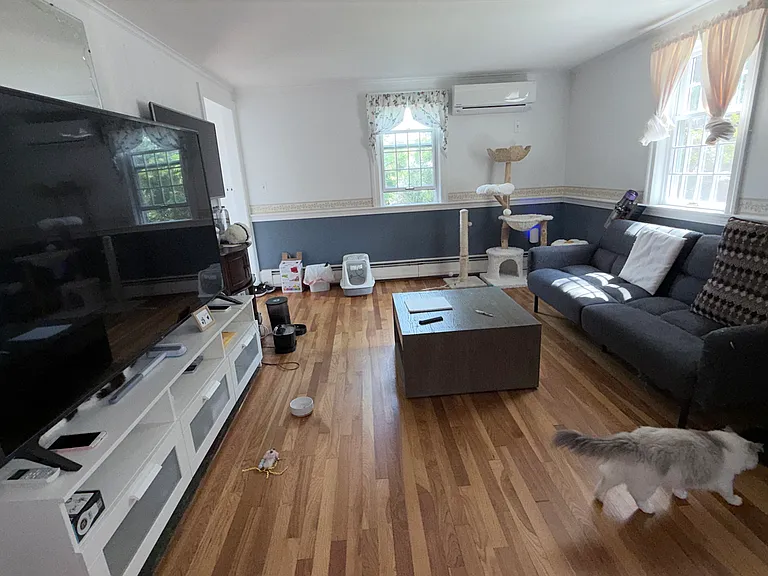 4 Mossdale Rd — Photo 2