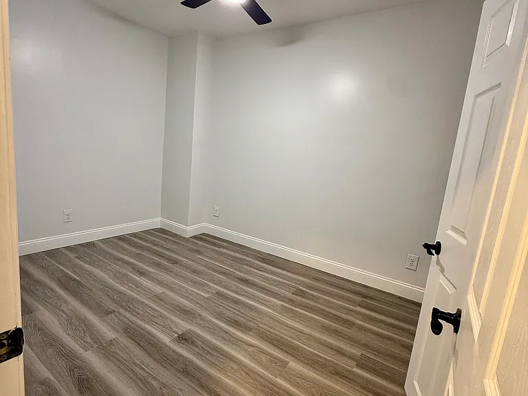 703 W Huntingdon St #2 — Photo 8