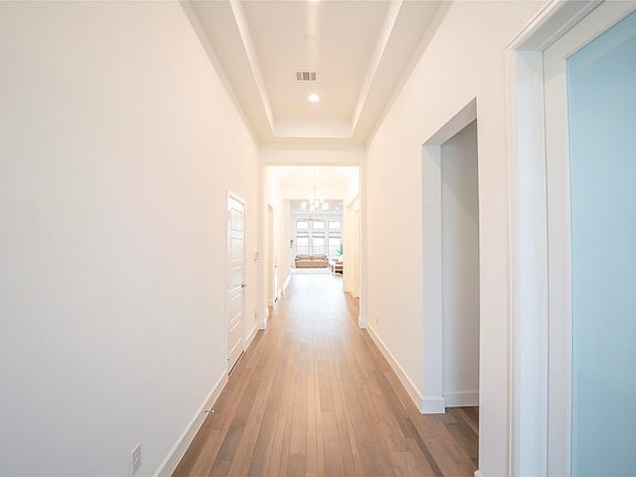 5th image of 1150 Maggie St