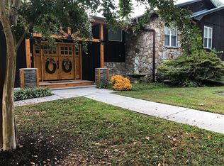 3244 Cox Rd, Louisville, TN 37777