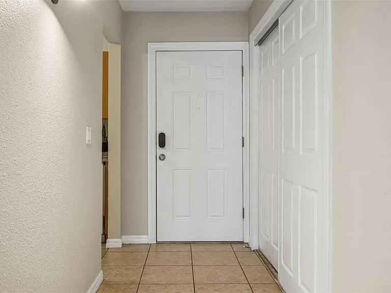14421 Americana Cir #204 — Photo 8