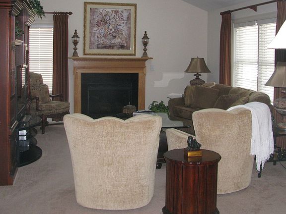 25x15 Living Room!