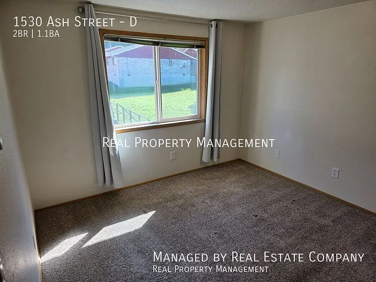 1530 Ash St #D — Photo 13
